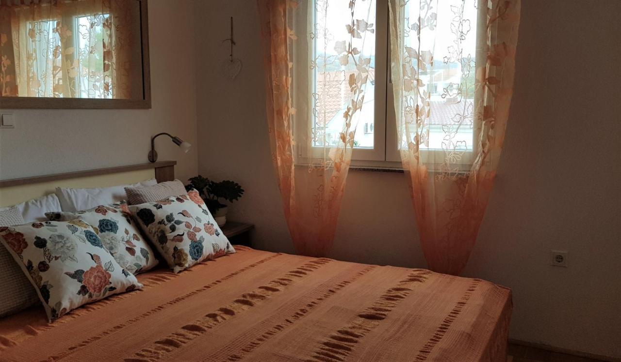 Apartmani Villa Lilliana Трибунь Экстерьер фото