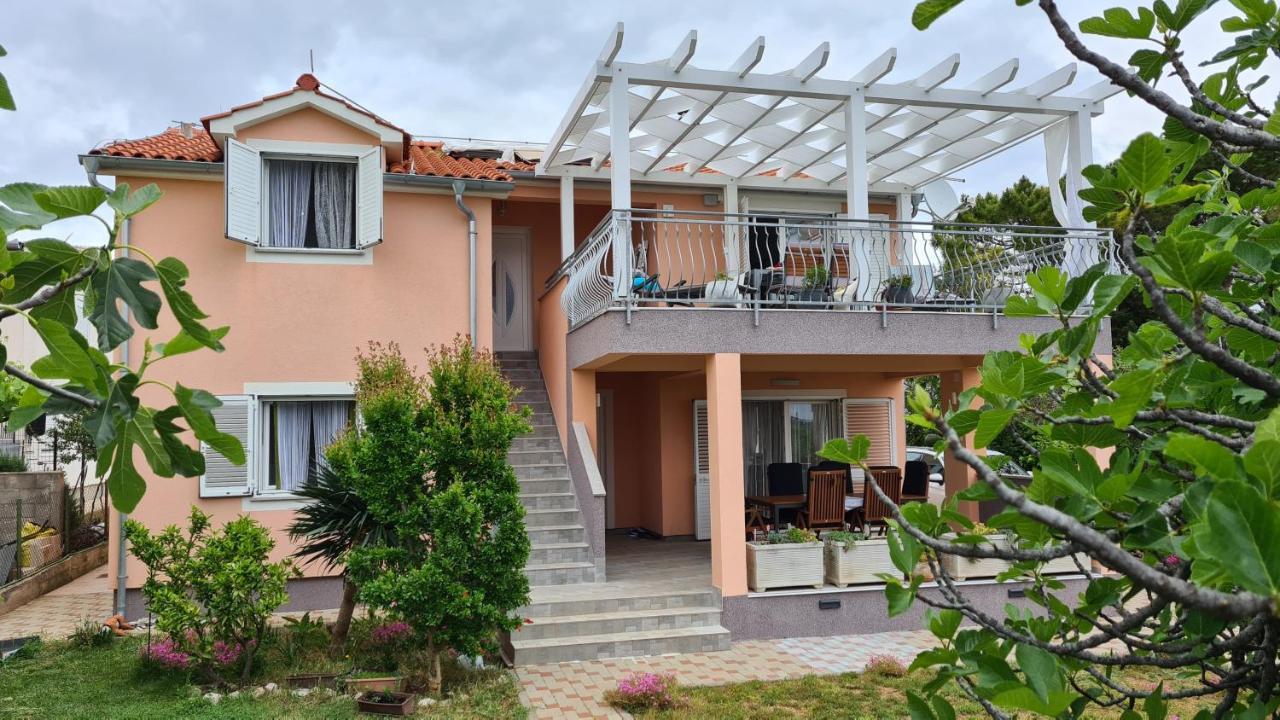 Apartmani Villa Lilliana Трибунь Экстерьер фото