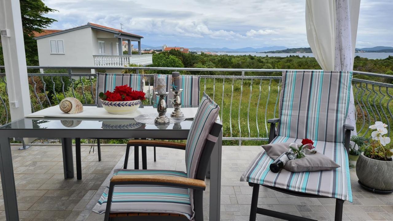 Apartmani Villa Lilliana Трибунь Экстерьер фото
