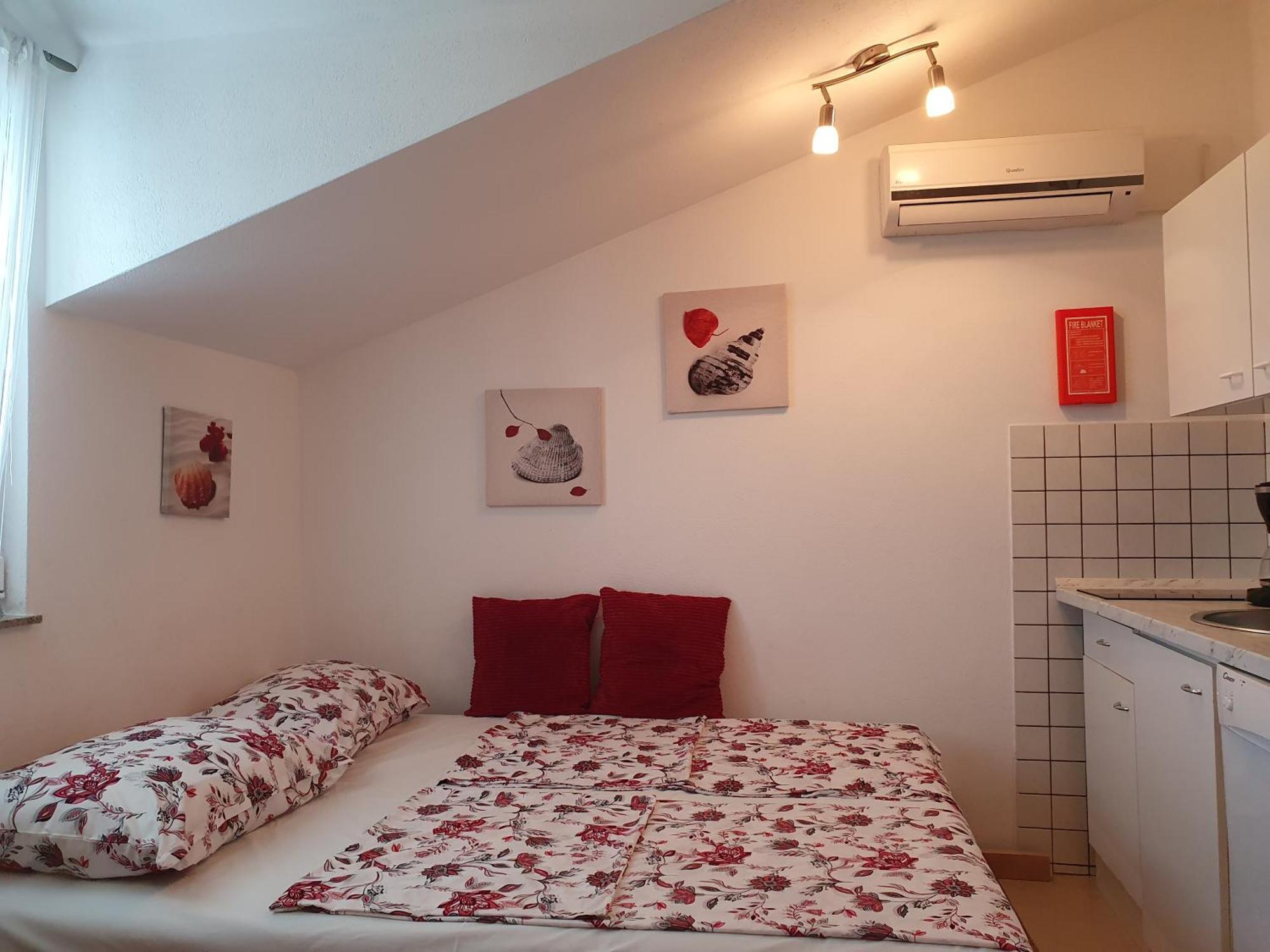 Apartmani Villa Lilliana Трибунь Экстерьер фото