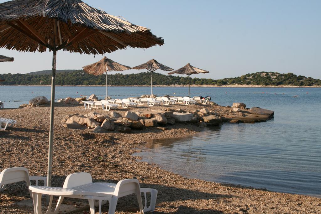 Apartmani Villa Lilliana Трибунь Экстерьер фото